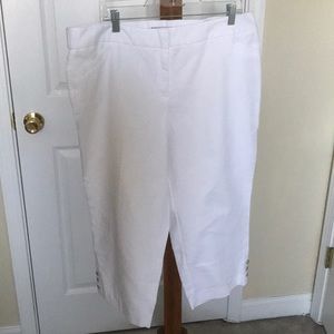 Roz & Ali white capris